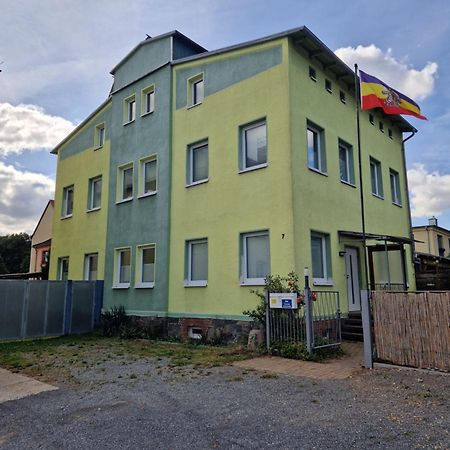 Familienfreundliche Fewo Mv Malchin Exterior photo